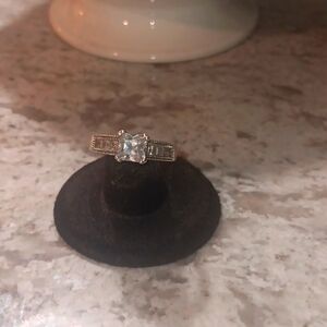 Sterling Silver Hallmarked 925 Ladies Ring